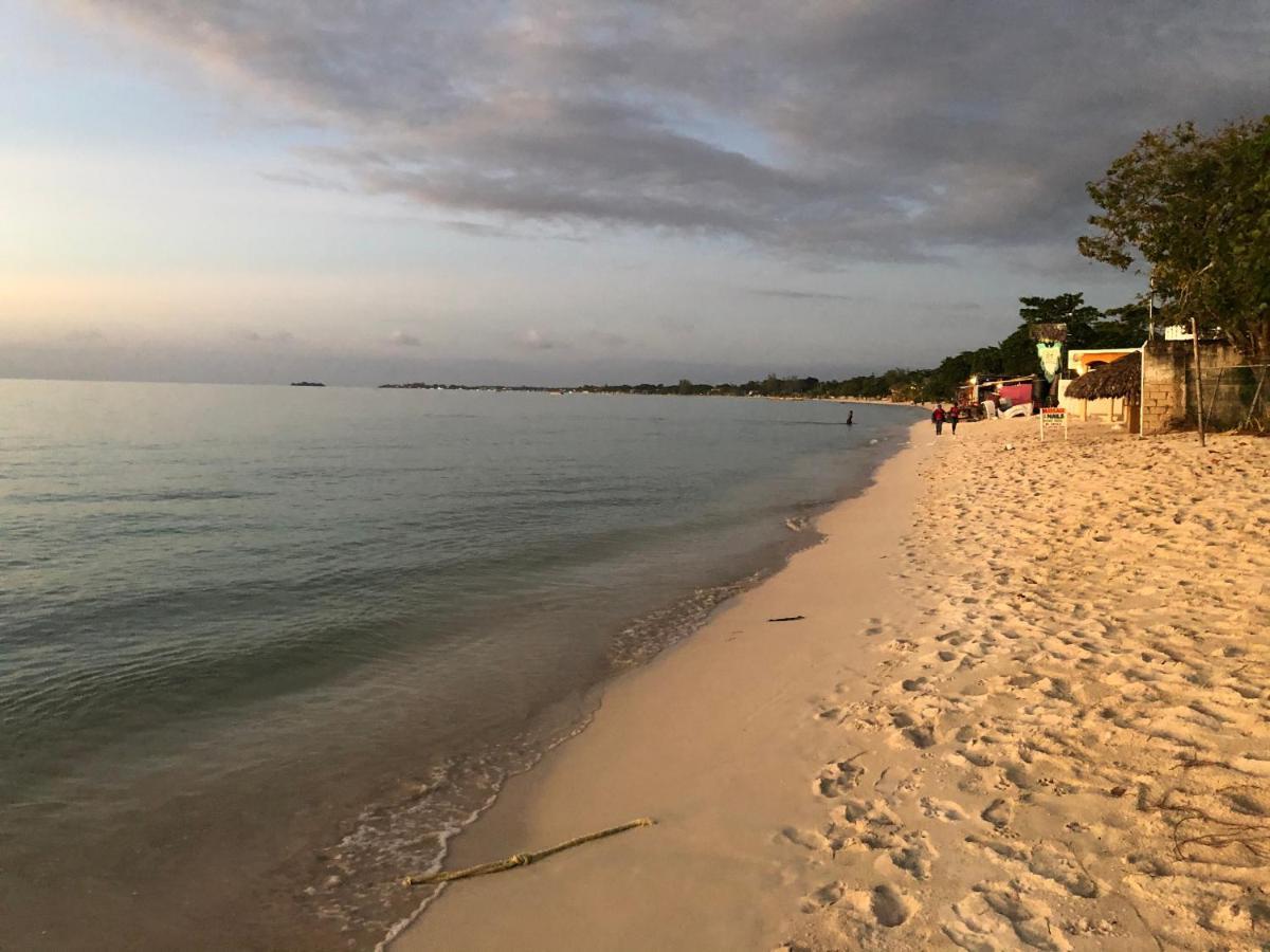 Marriott White Sands, Beachfront Condo At Negril Beach Club 外观 照片